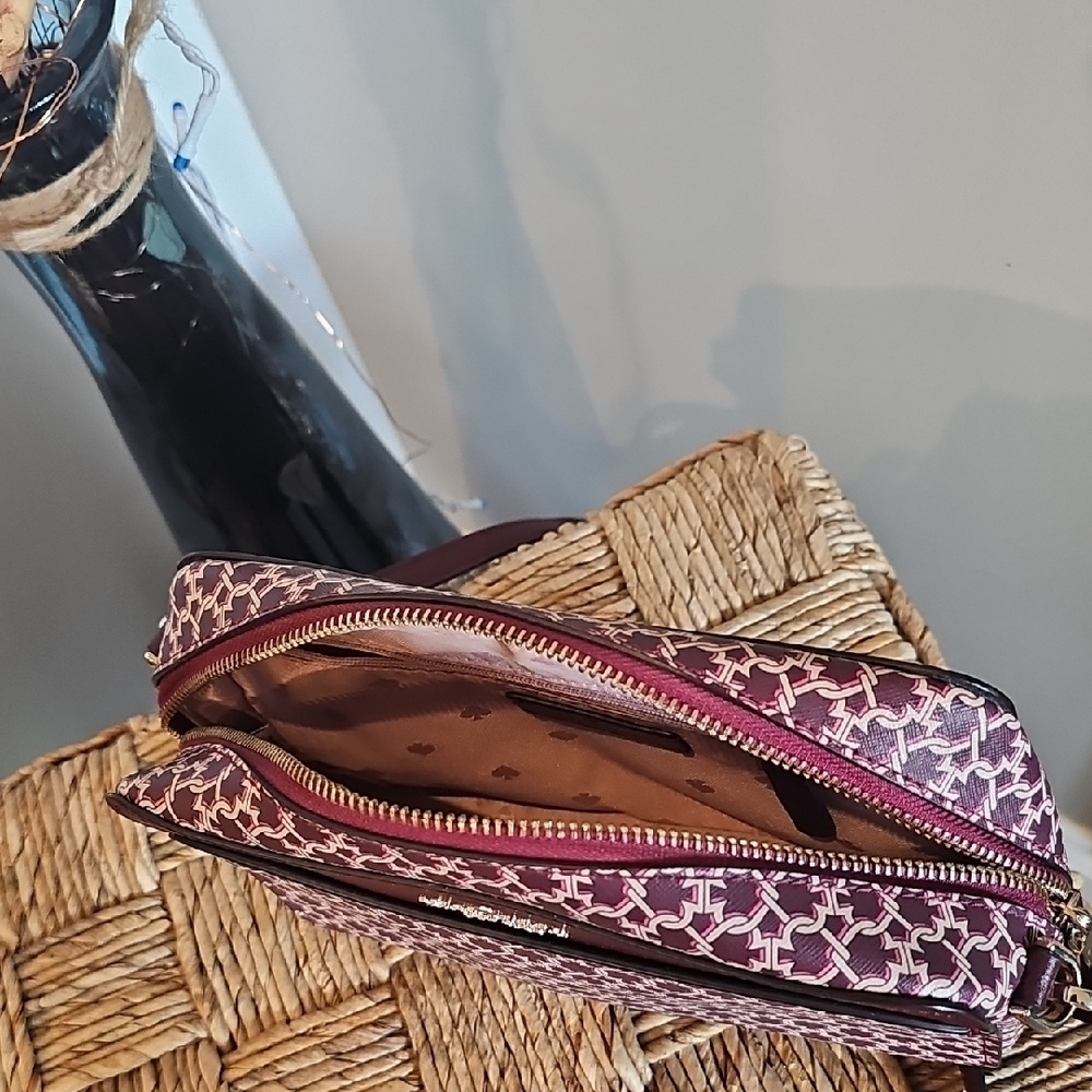 Kate Spade Crossbody Bag - Picture 5 of 8